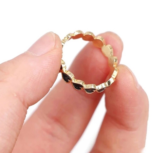 Heart Surround Stacking Gold Ring - Picture 5 of 6